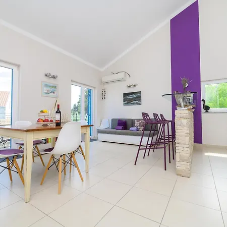 Luisa Apartmán *